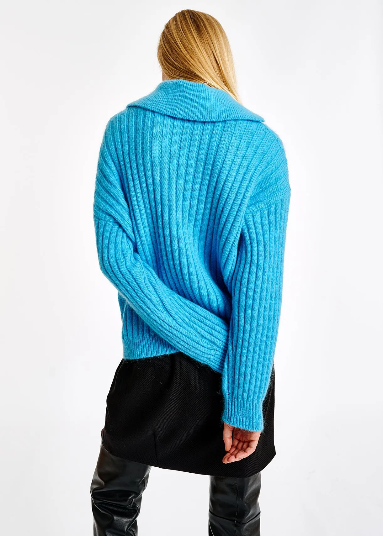 Blue V-neck ribbed-knit sweater