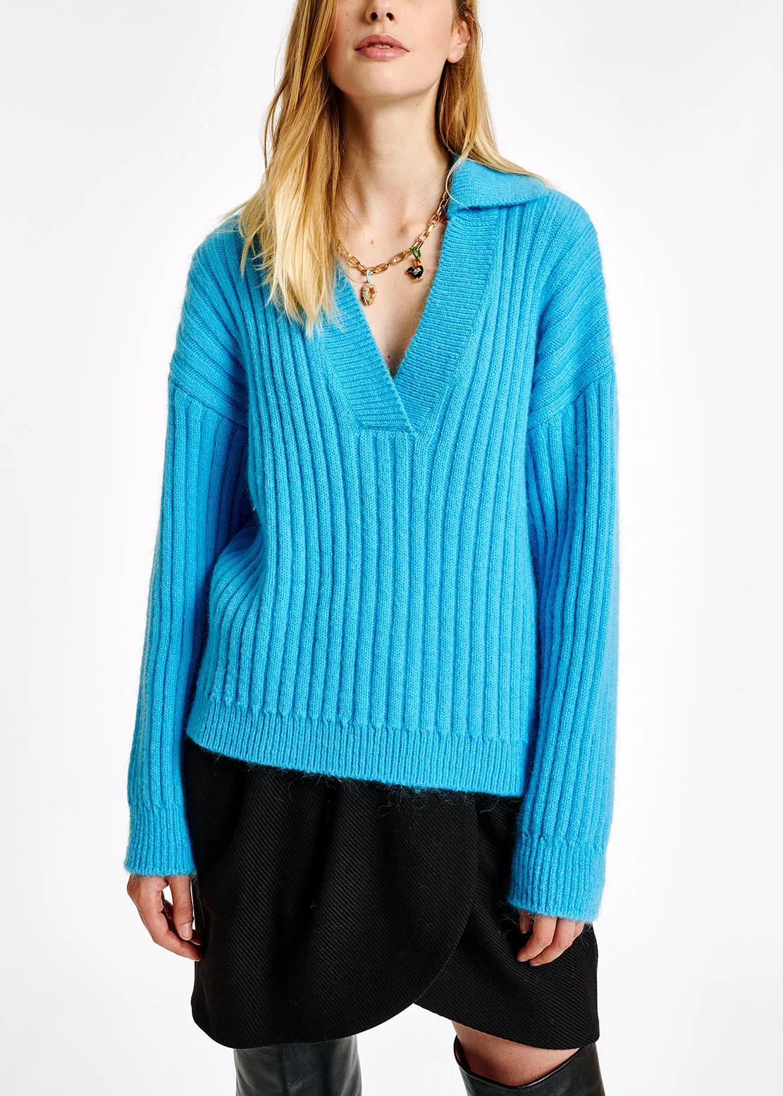 Blue V-neck ribbed-knit sweater